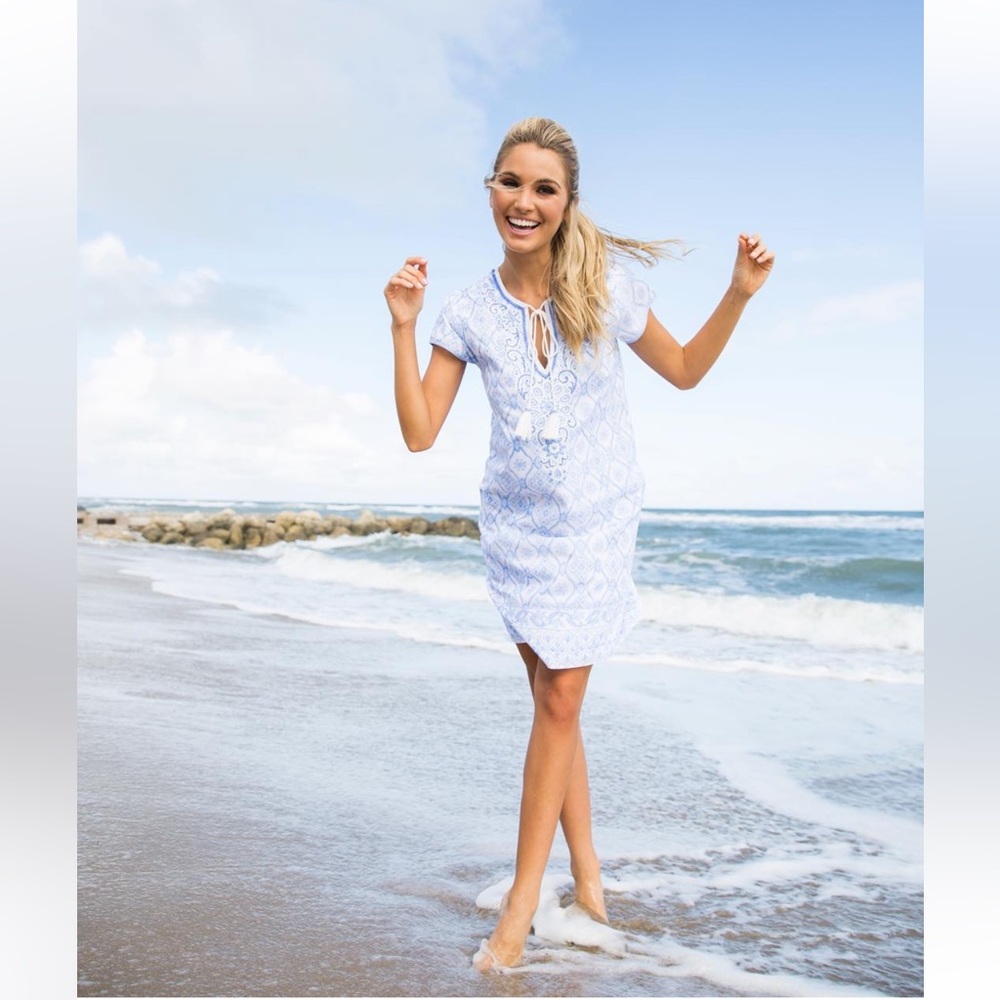 Bella tu CottonCap Sleeve Mini Dress. Size M